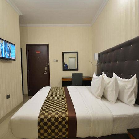 Lakeem Suites Agboyin Surulere Lagos Dış mekan fotoğraf